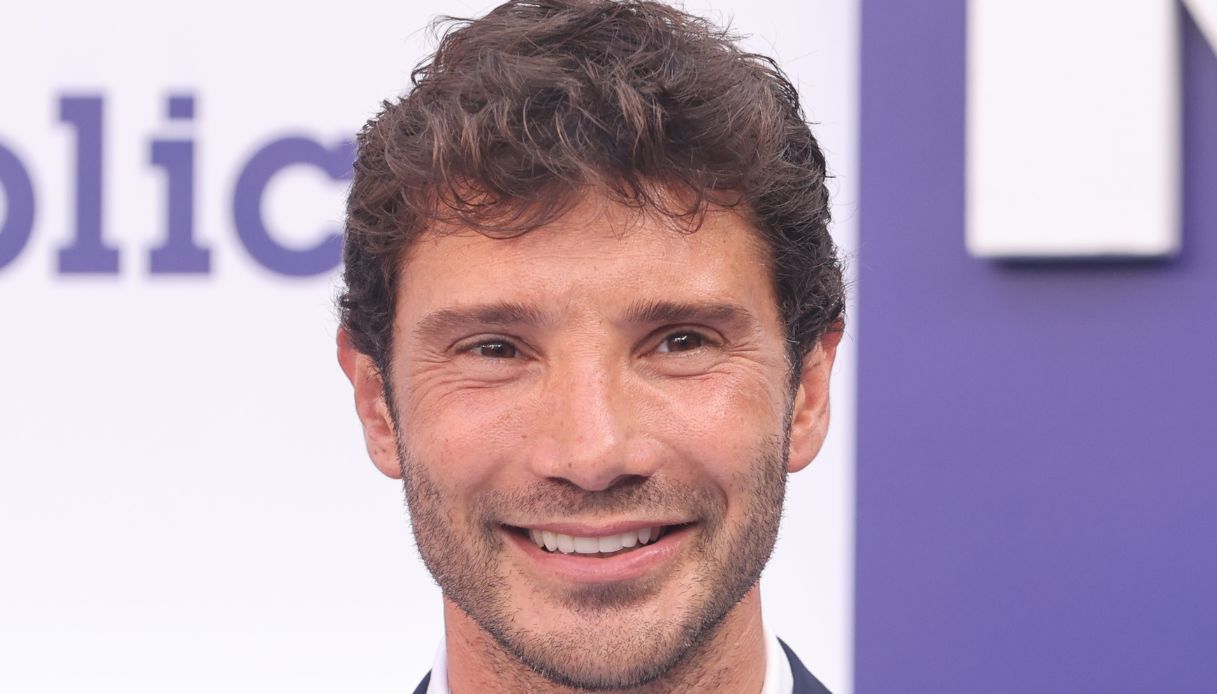 Stefano De Martino a cena con Emma Marrone e Gilda Ambrosio. Il gesto di Caroline Tronelli