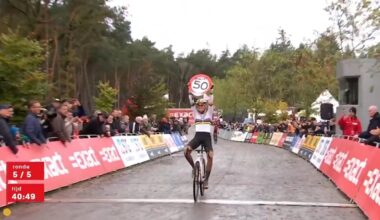 Exact Cross, la campionessa del mondo Fem Van Empel fa 50 a Heerderstrand