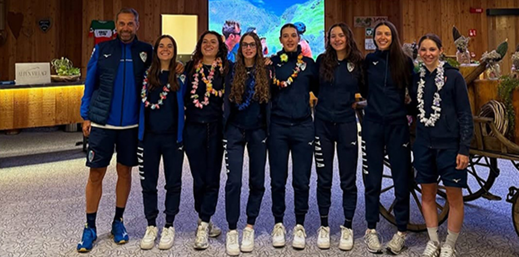 Velo e le juniores durante l'altura dove ha simulato il modello gara escludendo le lunghe salite (foto Alpen Resort Bivio Livigno)