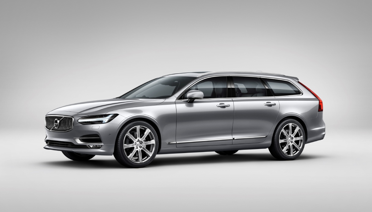 Addio alla Volvo V90, la fine della station wagon che ha fatto la storia