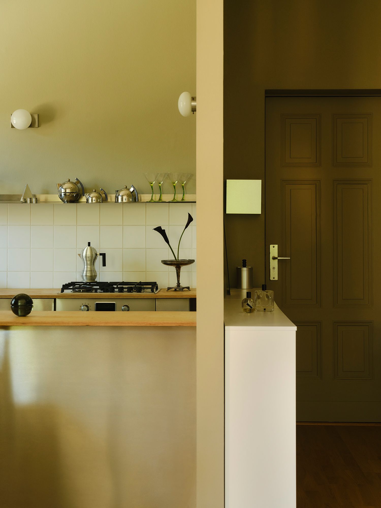 cucina in acciaio inox applique mensola