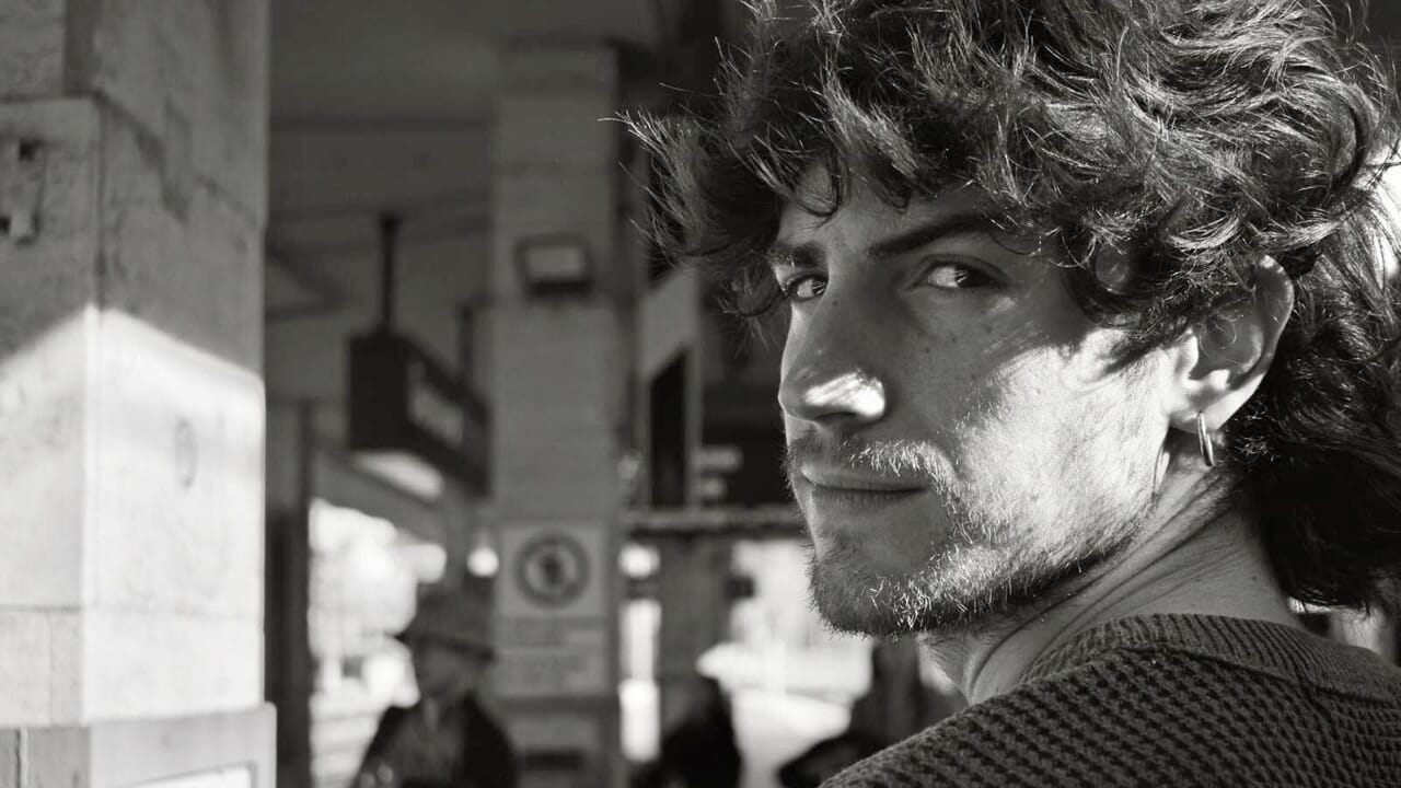 in libreria la sua raccolta “Nebbia”