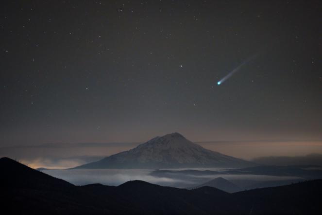 Arriva la cometa Lemmon (foto twitter/X @KennethLerose)