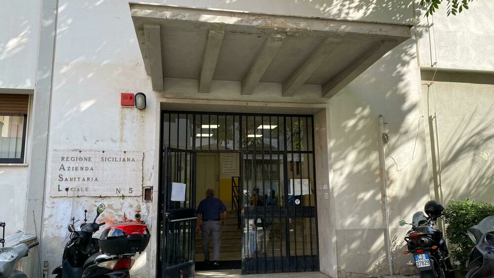 'Subito stop agli Impianti di risonanza magnetica e Tc al Polambulatorio di via del Vespro"