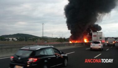 Assalto ad un portavalori in A14, commando in azione. Automobilisti bloccati: sul posto la polfer