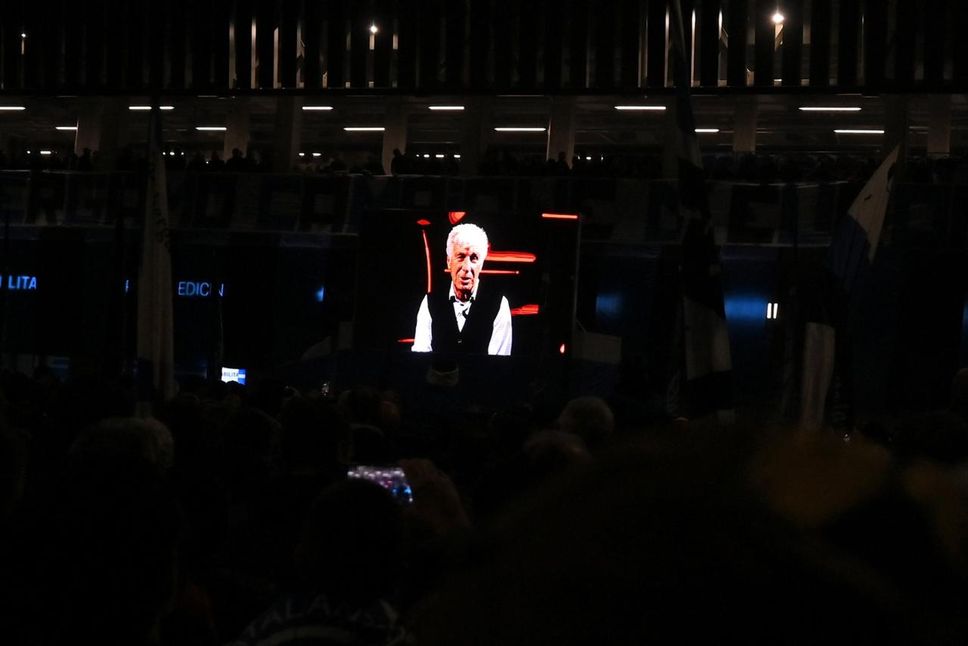 Il video messaggio di Gasperini alla festa per il 118 compleanno dell’Atalanta Il video messaggio di Gasperini alla festa per il 118 compleanno dell’Atalanta