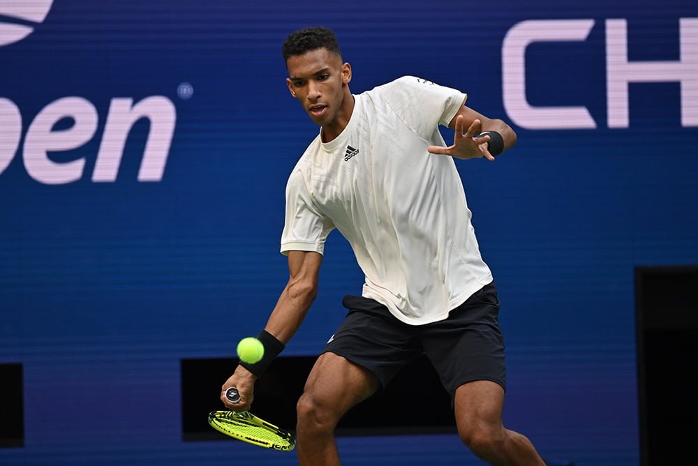 Auger-Aliassime si ritira a Basilea: Musetti si avvicina alle Finals