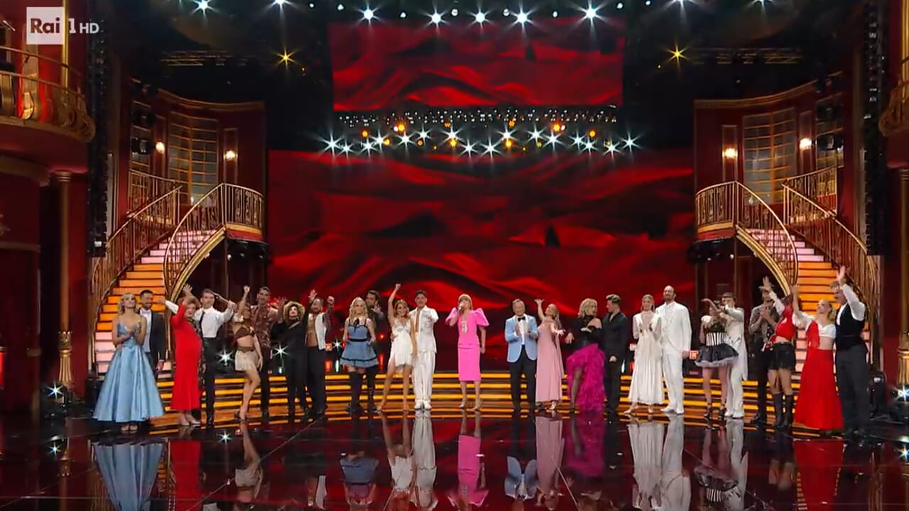 "Ballando con le stelle" e quel labile confine tra lo show e la 'carnevalata'