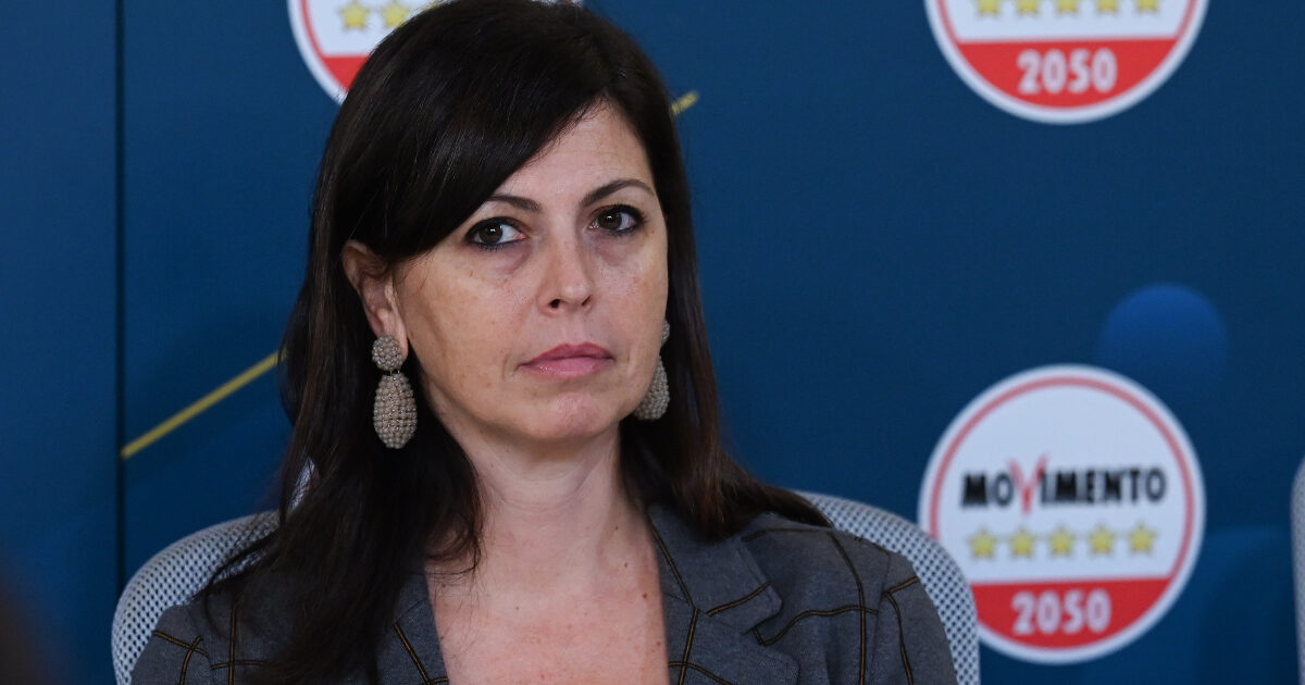 destra attacca Floridia per post su Sechi