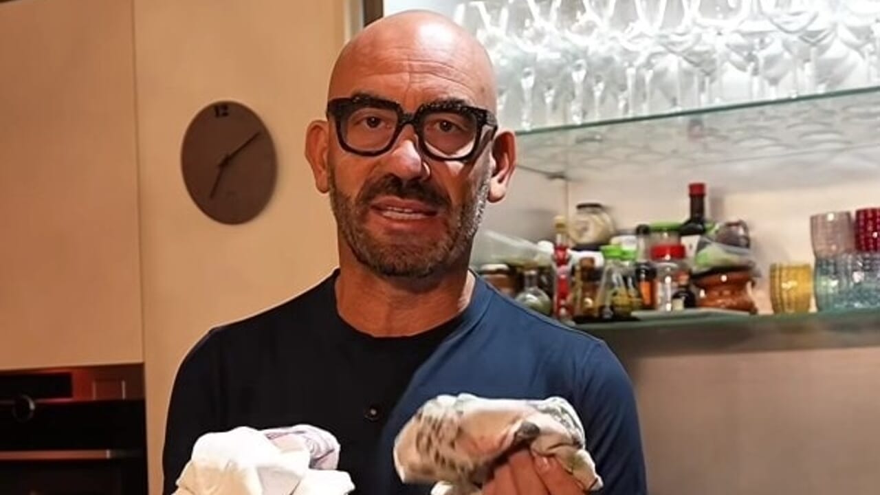 Bassetti su strofinacci da cucina pieni di batteri, cosa ha detto