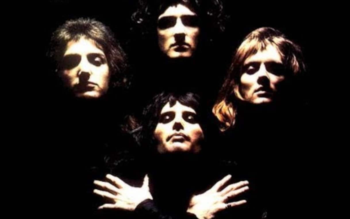 Queen, un libro su Freddie Mercury riporta alla luce versi inediti della canzone Bohemian Rhapsody I Sky TG24