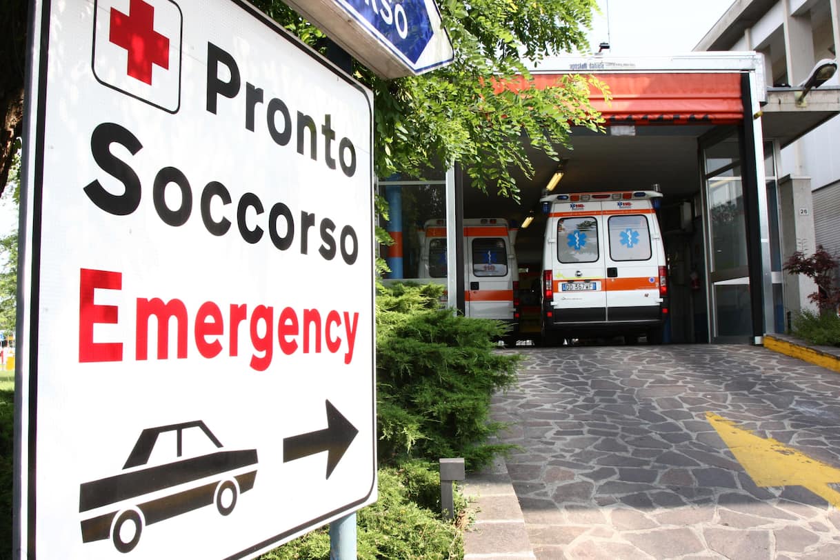 Brescia, morta in ospedale 44enne scaricata da un'auto a Desenzano del Garda dopo sparatoria