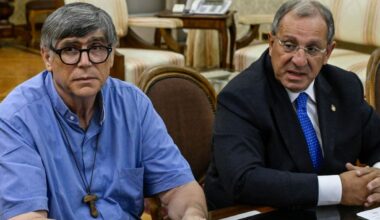 Camorra, blitz di polizia e carabinieri a Caivano dopo le minacce a Don Patriciello