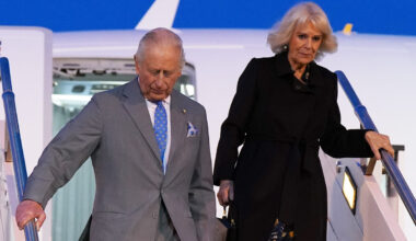 la discesa traballante dalla scaletta