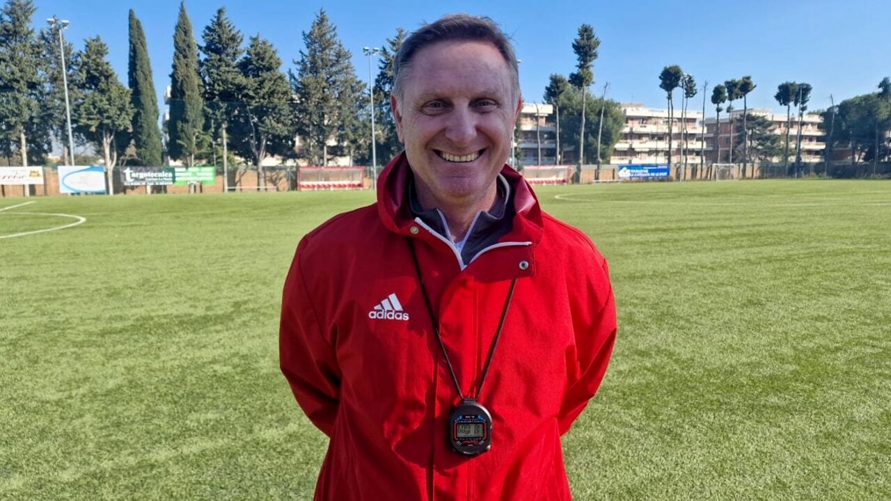 con il Foggia conquistò la serie B nel 1989