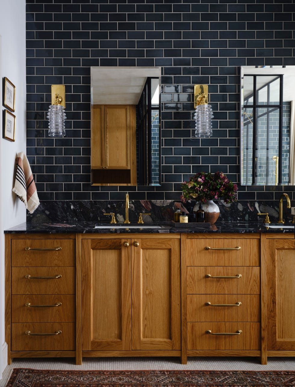 baño azulejos negros