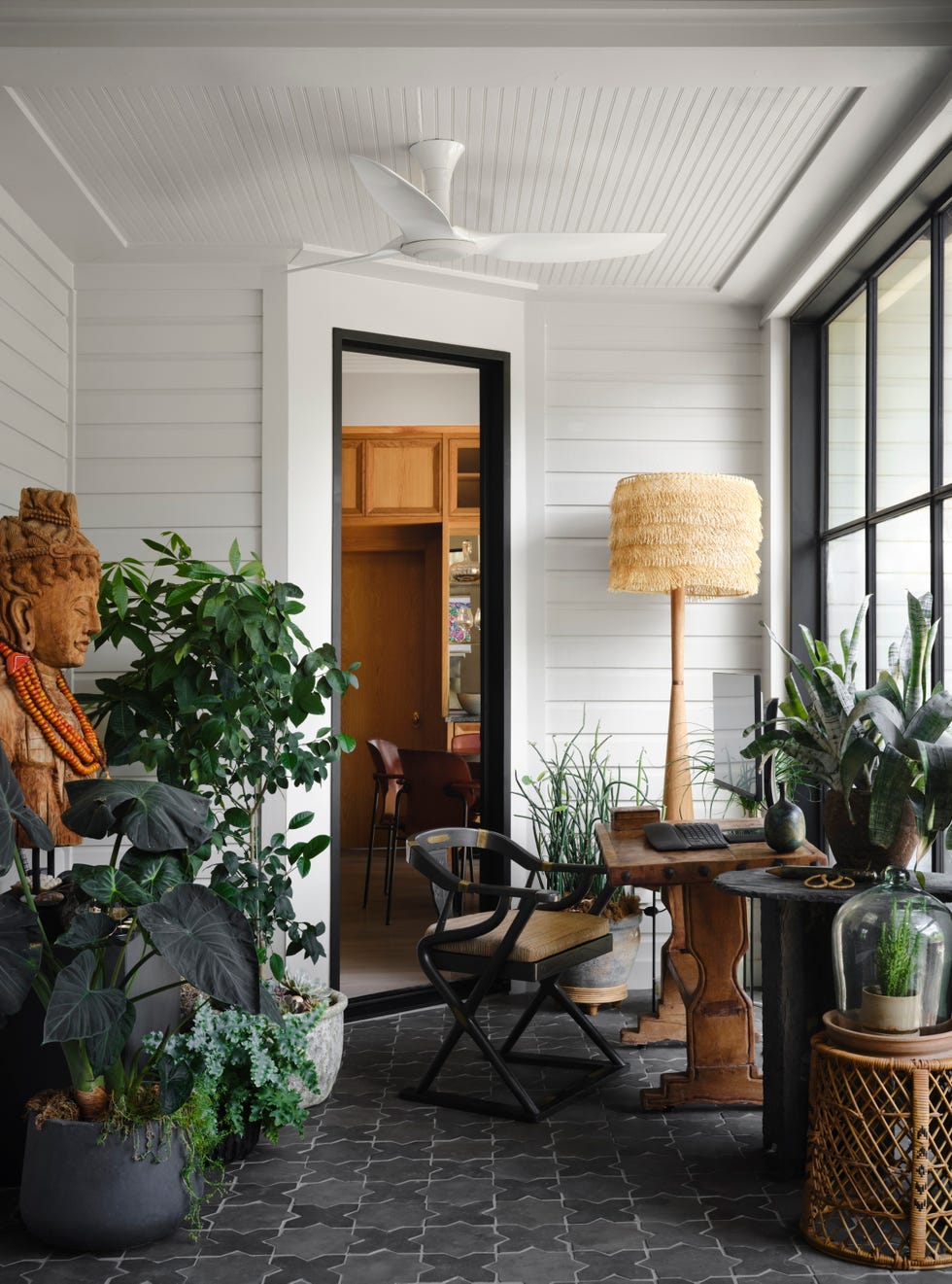 baño azulejos negros