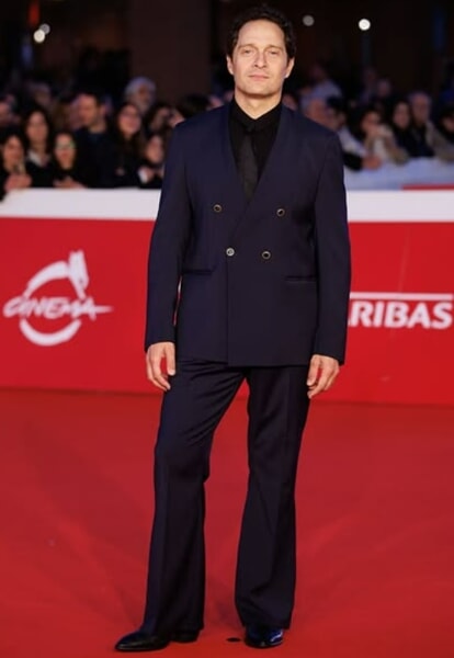 Claudio Santamaria. Foto da Instagram @RomaCinemaFest