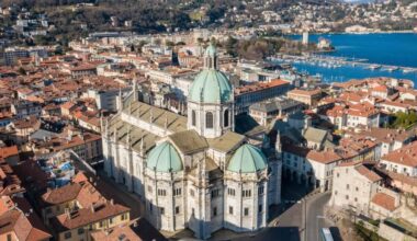 Il centro storico di Como diventa un maxi ambulatorio a cielo aperto: vaccini, test, screening e visite gratis