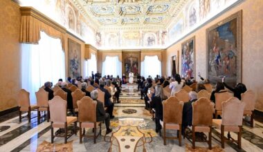 Il Papa: l'IA non sostituisce un medico, importante il rapporto con il paziente