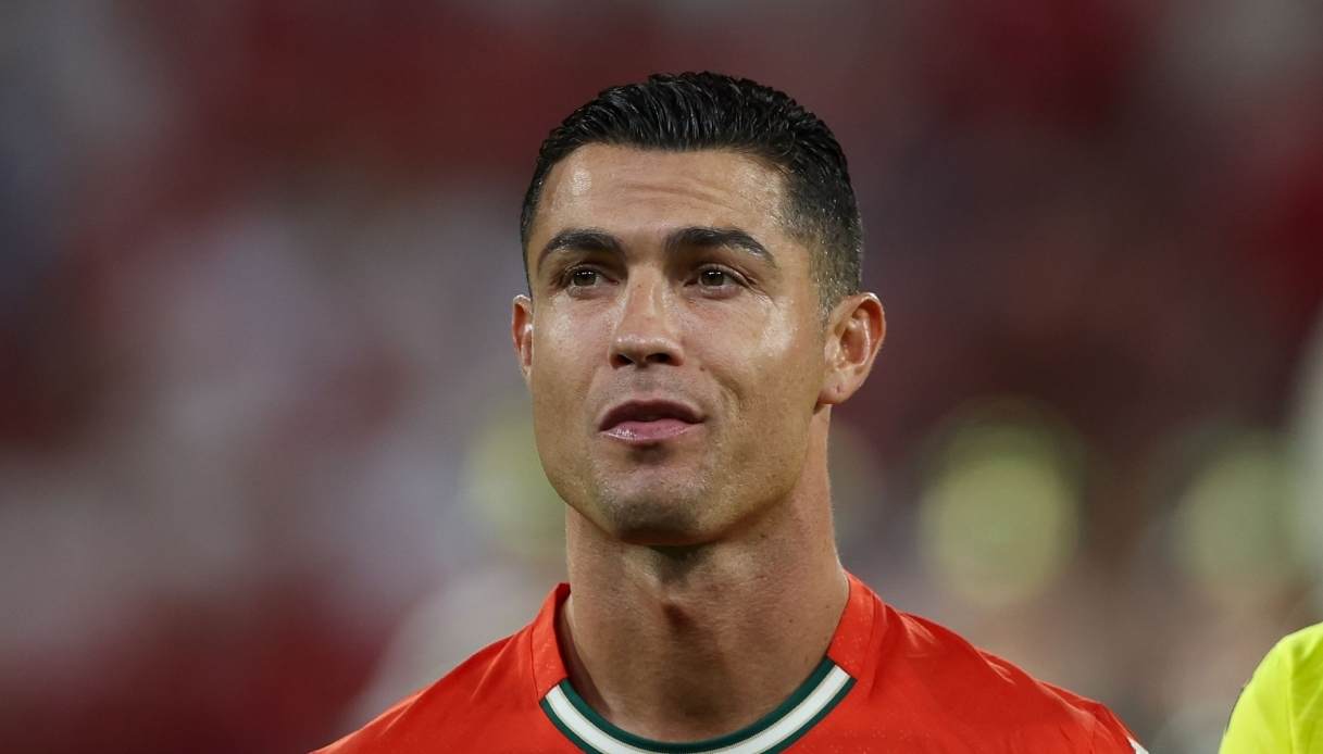 Nessuno come Ronaldo, ora è miliardario: guadagna 21.000 euro all'ora