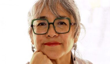 Nel suo nuovo libro, Cristina Rivera Garza racconta le sue tre cose preferite: le ragazze, i viaggi, il disagio