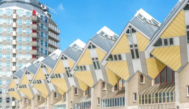 Le case cubiche di Rotterdam divertono ancora