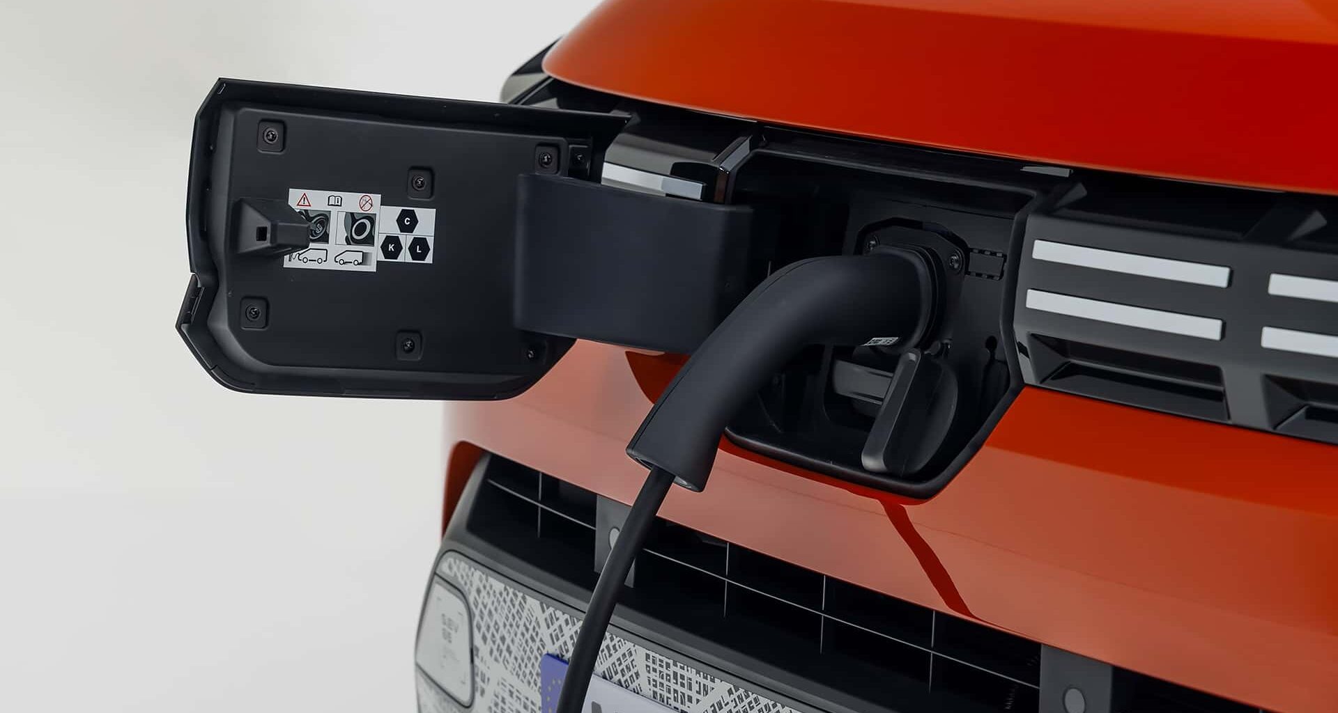 Gli incentivi auto elettriche arrivano in ritardo: ecco quando