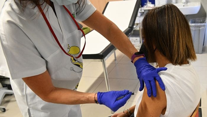 Lombardia, vaccinazione antinfluenzale aperta a tutti
