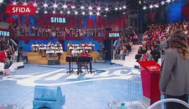 Frasa vs Angie: la sfida 26 ottobre - Amici Clip | Witty TV - Witty TV