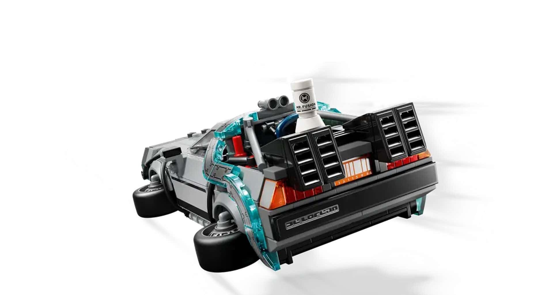 La DeLorean di Lego per i 40 anni di Ritorno al Futuro
