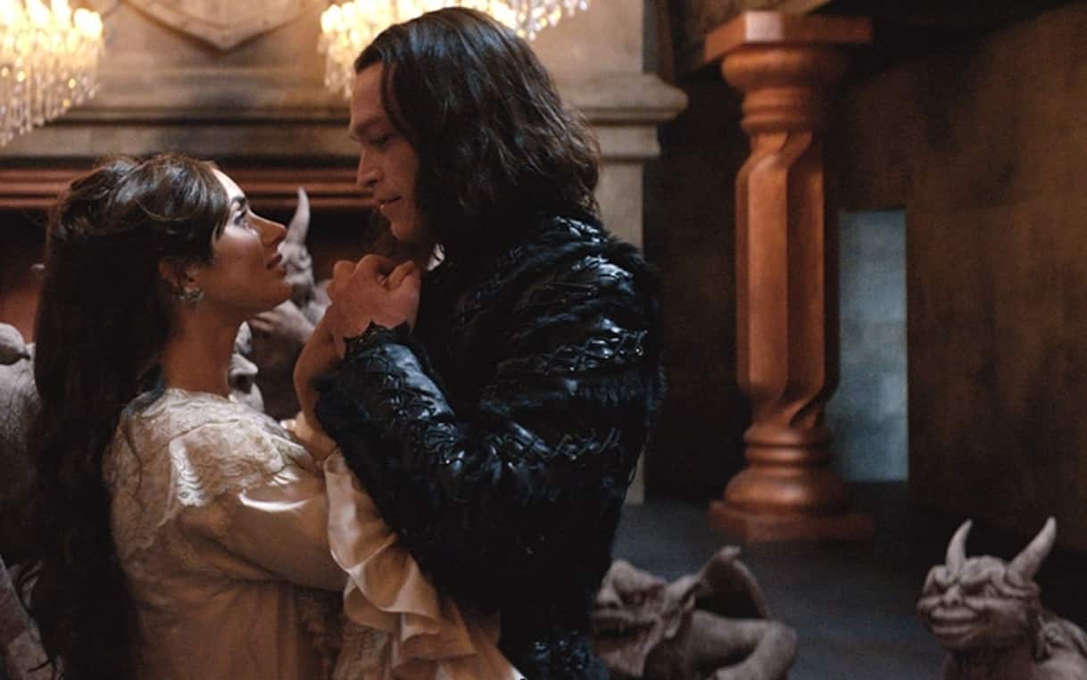 Dracula - L'amore perduto, la recensione del film di Luc Besson al cinema