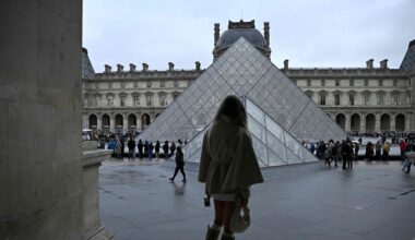 Francia, la Procura di Parigi: 'Cinque i nuovi fermi per il furto al Louvre' - Europa