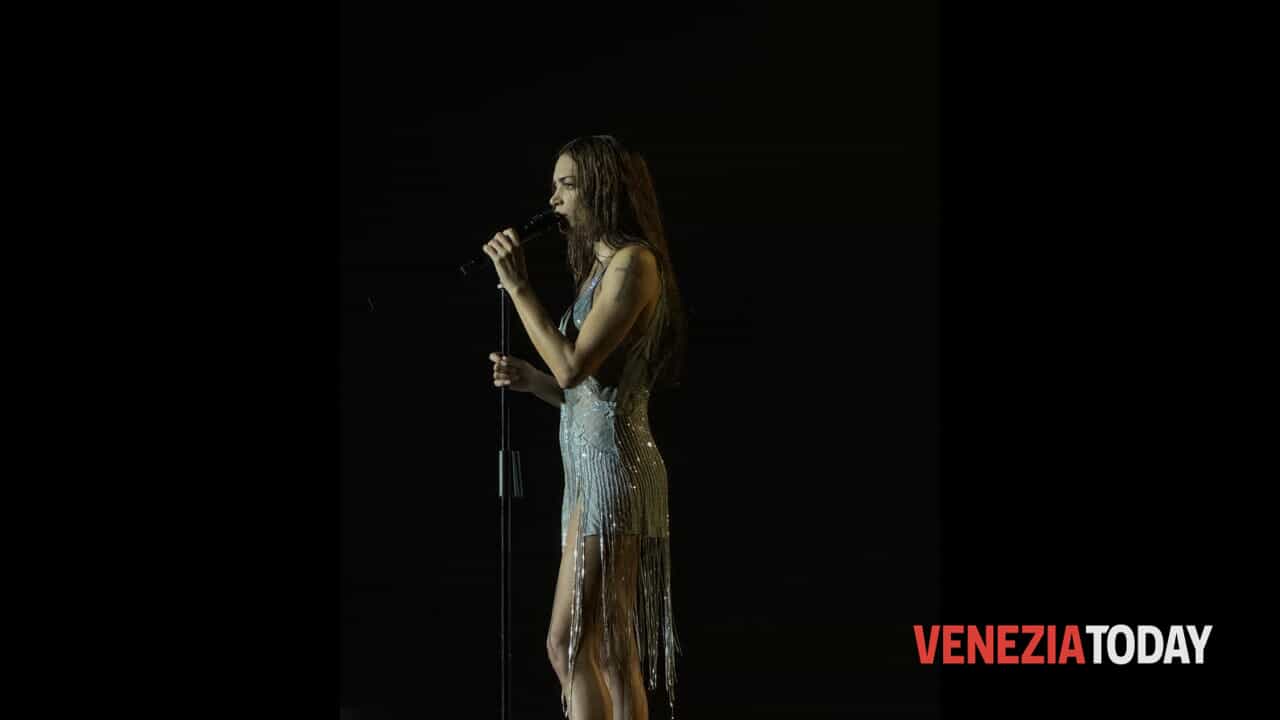 Lo show-evento di Jesolo apre il tour di Elodie