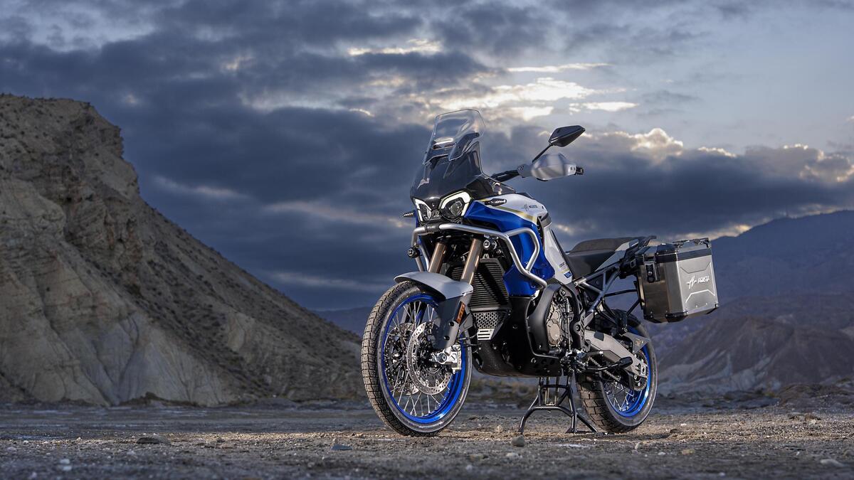 MV Agusta Enduro Veloce 2026: nuove colorazioni e un allestimento completo [VIDEO & GALLERY] - News