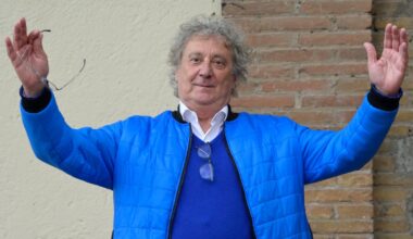 Enzo Iacchetti e la vita privata. L'amore segreto per Anna Marchesini, la morte del padre, i "no" da Sanremo e il desiderio di innamorarsi ancora