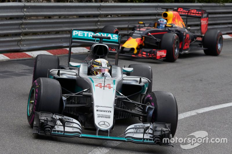 Lewis Hamilton, Mercedes AMG F1 W07 Hybrid