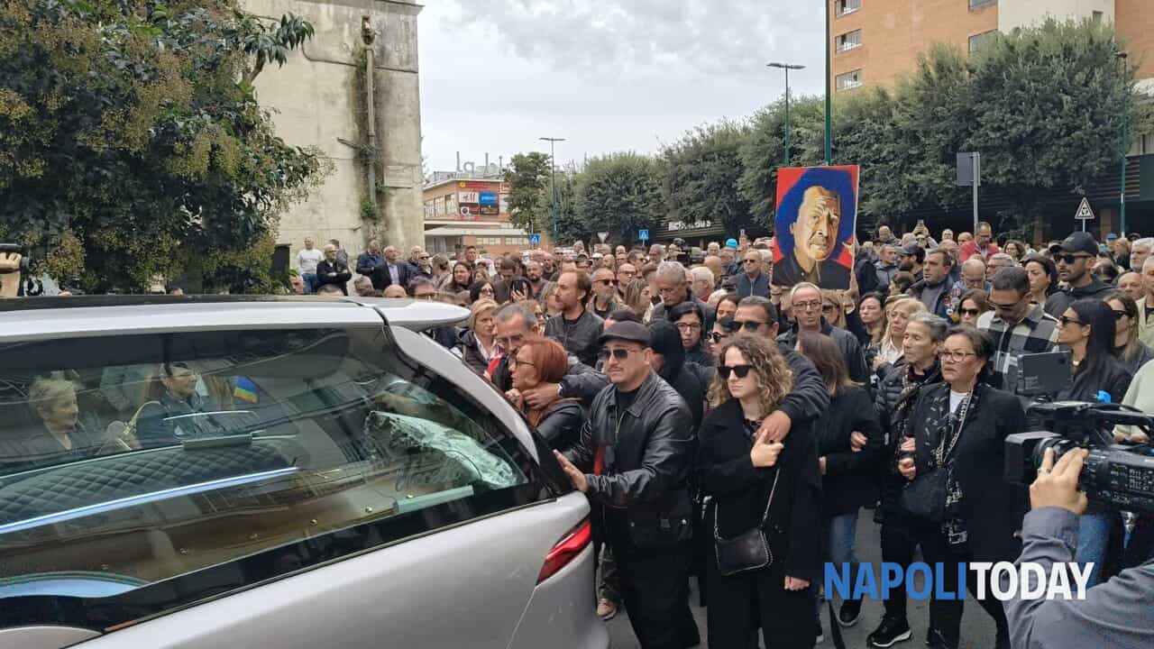 "Sei la storia, la leggenda. Salutaci Pino"