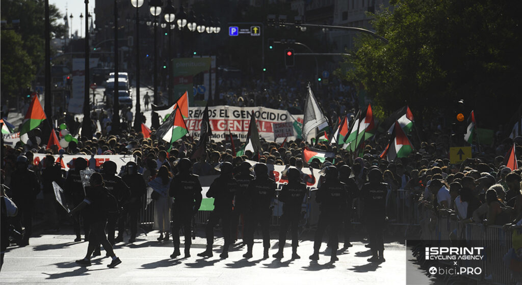 Vuelta Espana 2025, ultima tappa MAdrid, protesta pro Palestina, disordini, tappa annullata