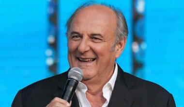 ancora una frecciata a De Martino