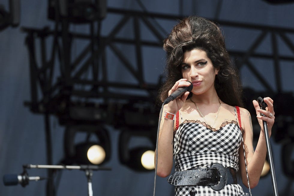 lola young si torna a parlare di amy winehouse