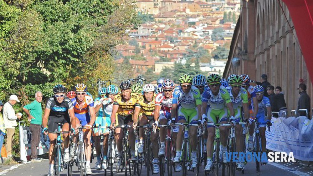 chiudono prima le scuole lungo il percorso