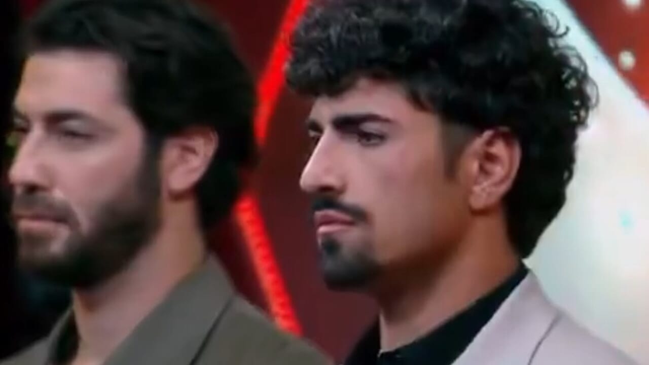 Grande Fratello 2025, chi è il primo eliminato. La sorpresa per Donatella tra le pezze gialle la fa commuovere