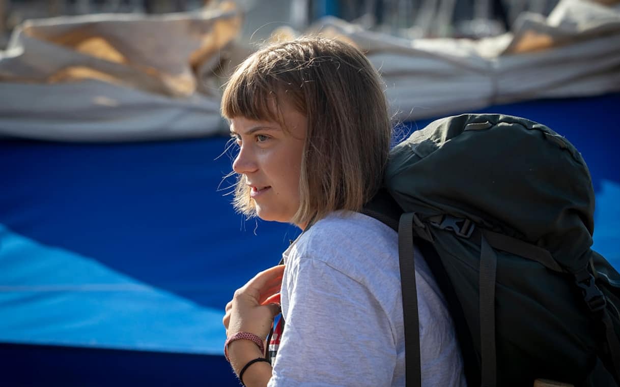 'Greta Thunberg detenuta con poco cibo e acqua e costretta a baciare bandiera Israele'