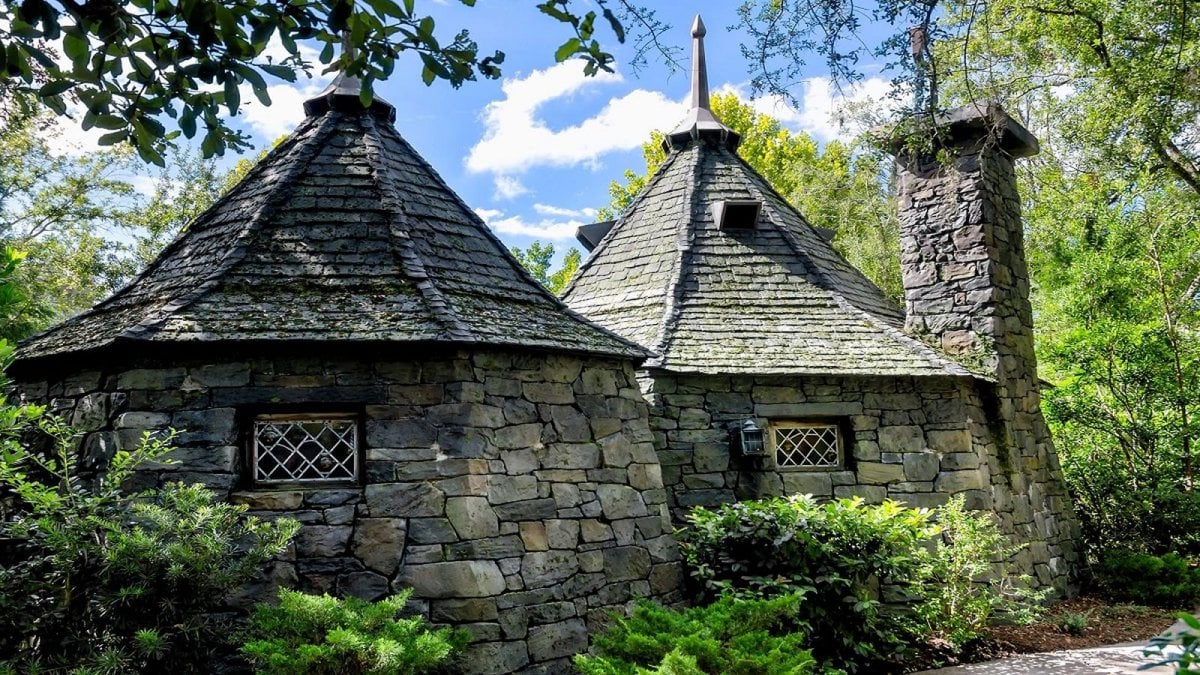 le foto dal set della serie HBO svelano una Hogwarts diversa da quella che conosciamo
