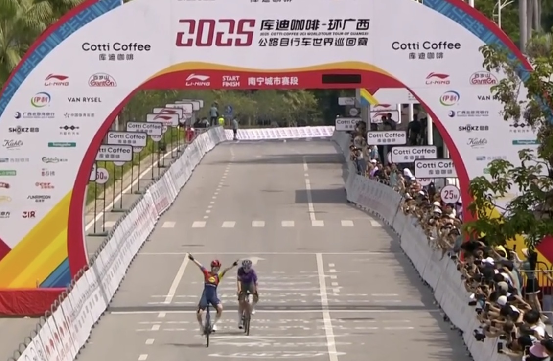 Tour of Guangxi Donne 2025, Anna Henderson vince il duello finale con Caroline Andersson - Decimo posto per Giulia Giuliani