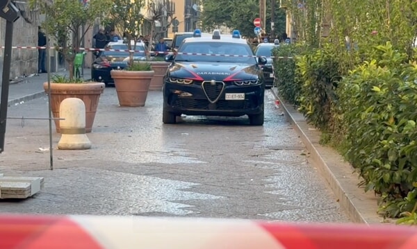 I carabinieri in via Spinuzza, dopo la sparatoria mortale all'Olivella I carabinieri in via Spinuzza, dopo la sparatoria mortale all'Olivella