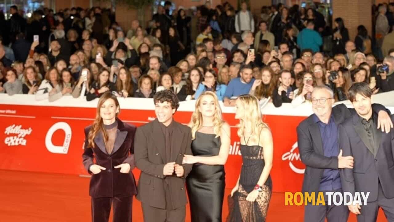 Angelina Jolie divina. Gerini e Pandolfi stupende sul red carpet. Le pagelle della quarta giornata