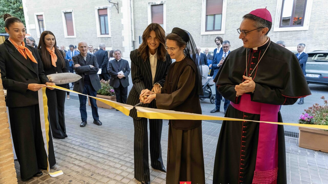 Il supermercato del Vaticano diventa Tigre