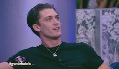 Grande Fratello, Jonas sbotta in diretta contro Grazia e Simona Ventura lo bacchetta: "Modera le parole"